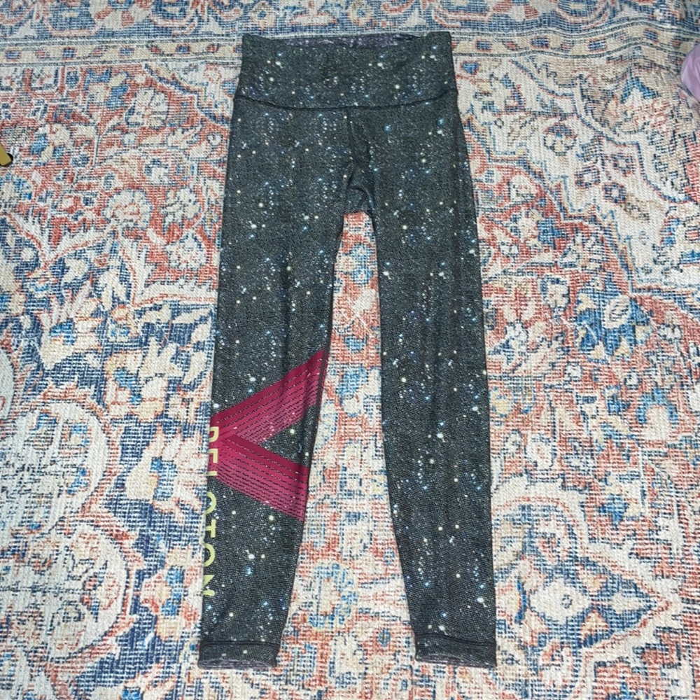 WITH Wear It To Heart Peloton Leggings SZ M? EUC